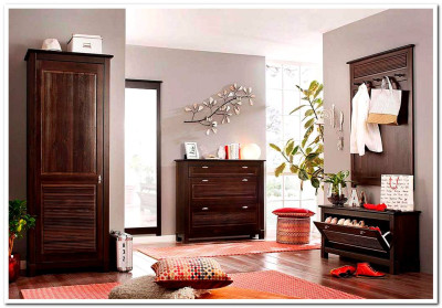 Прихожая Рауна из массива сосны